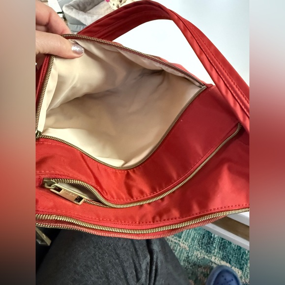 Travelon Anti-Theft Signature 3 Compartment Crossbody - Picture 4 of 6